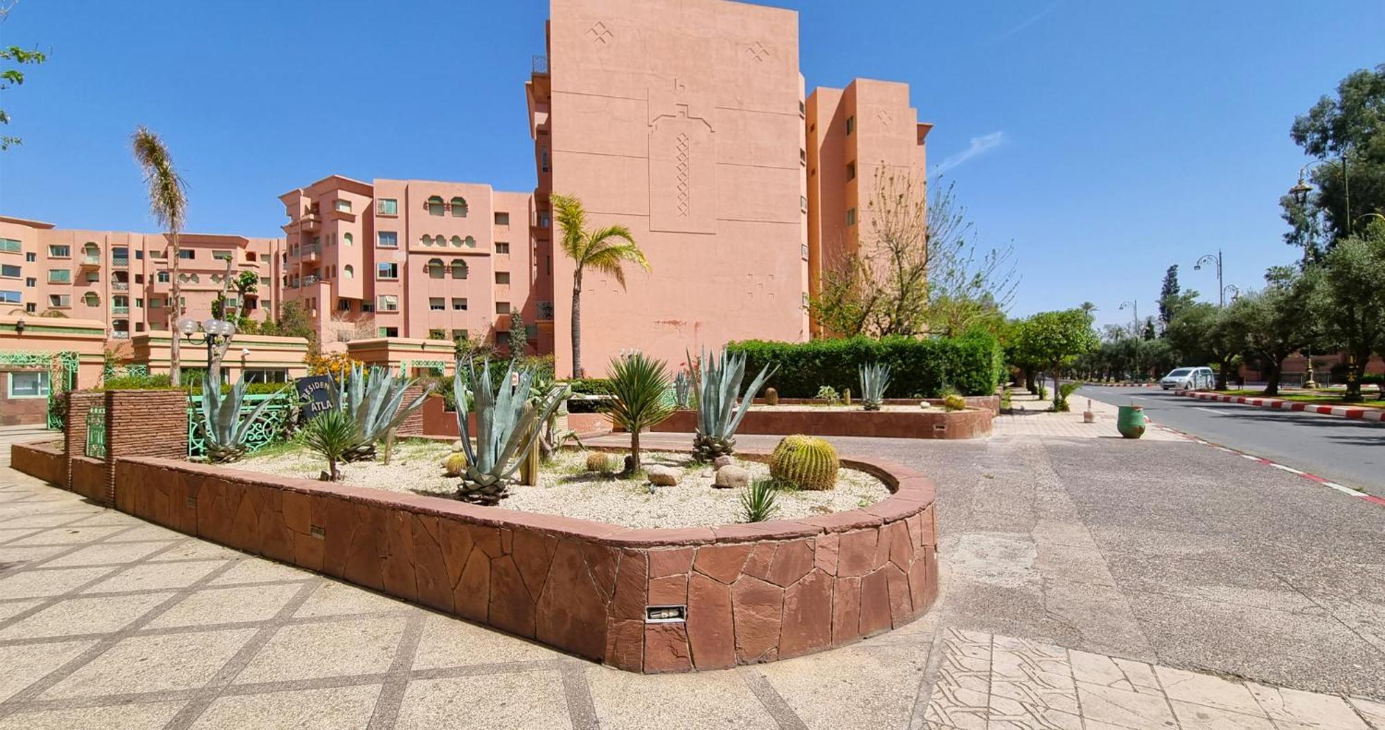 Charming 2-Bed Oasis Pool View Apartment Marrakesh Exterior photo